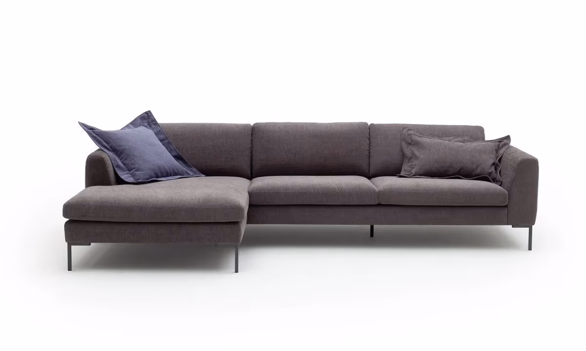 Ecksofa Lenni Full - Longchair links mit 3-Sitzer, Velour, Mocca, bündige Kissen