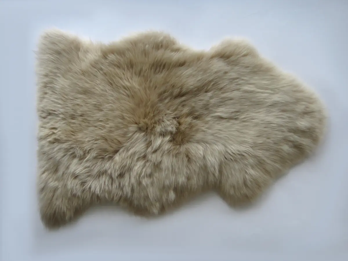 Echtfell - LB ca. 90x55 cm, Beige