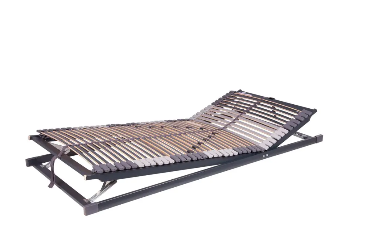Lattenrost- Liegefläche ca. 140x200 cm, Kopf-/Fuß verstellbar