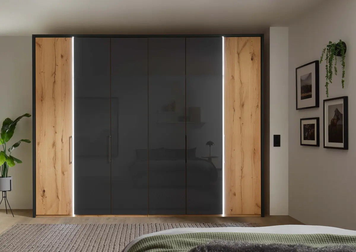 Drehtürenschrank - B. ca. 306,4 cm, inkl. Beleuchtung, Kernholzfurnier, Glas, Graphit