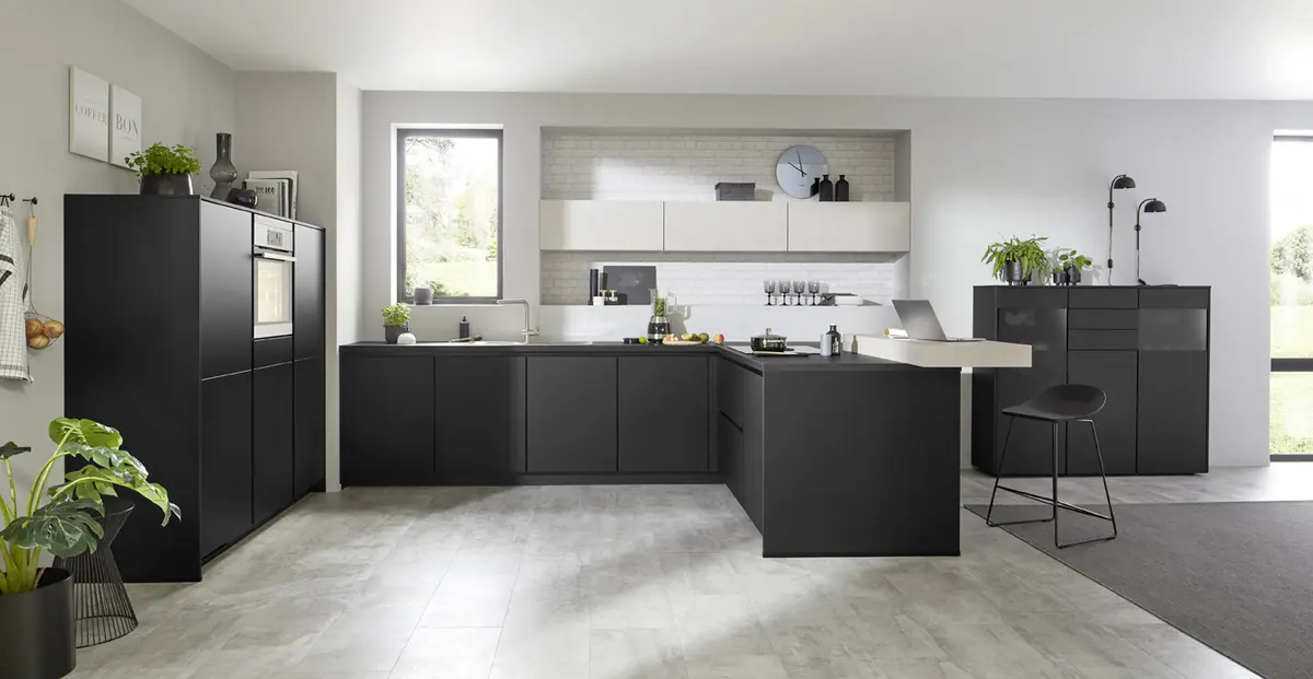 U-Küche 33.150 4 323, schwarz