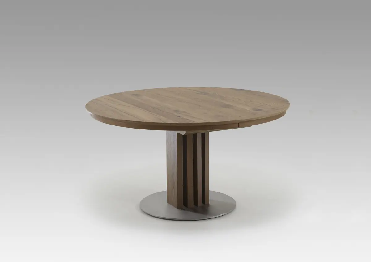 Esstisch - ausziehbar, LB ca. 190x140 cm, Nussbaum furniert