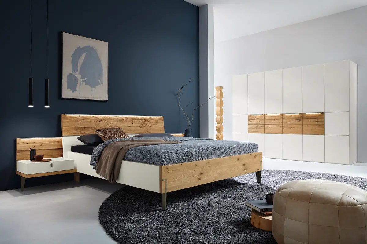 Schlafzimmer, Lack, Weiß - Griffleiste Eiche Gehackt