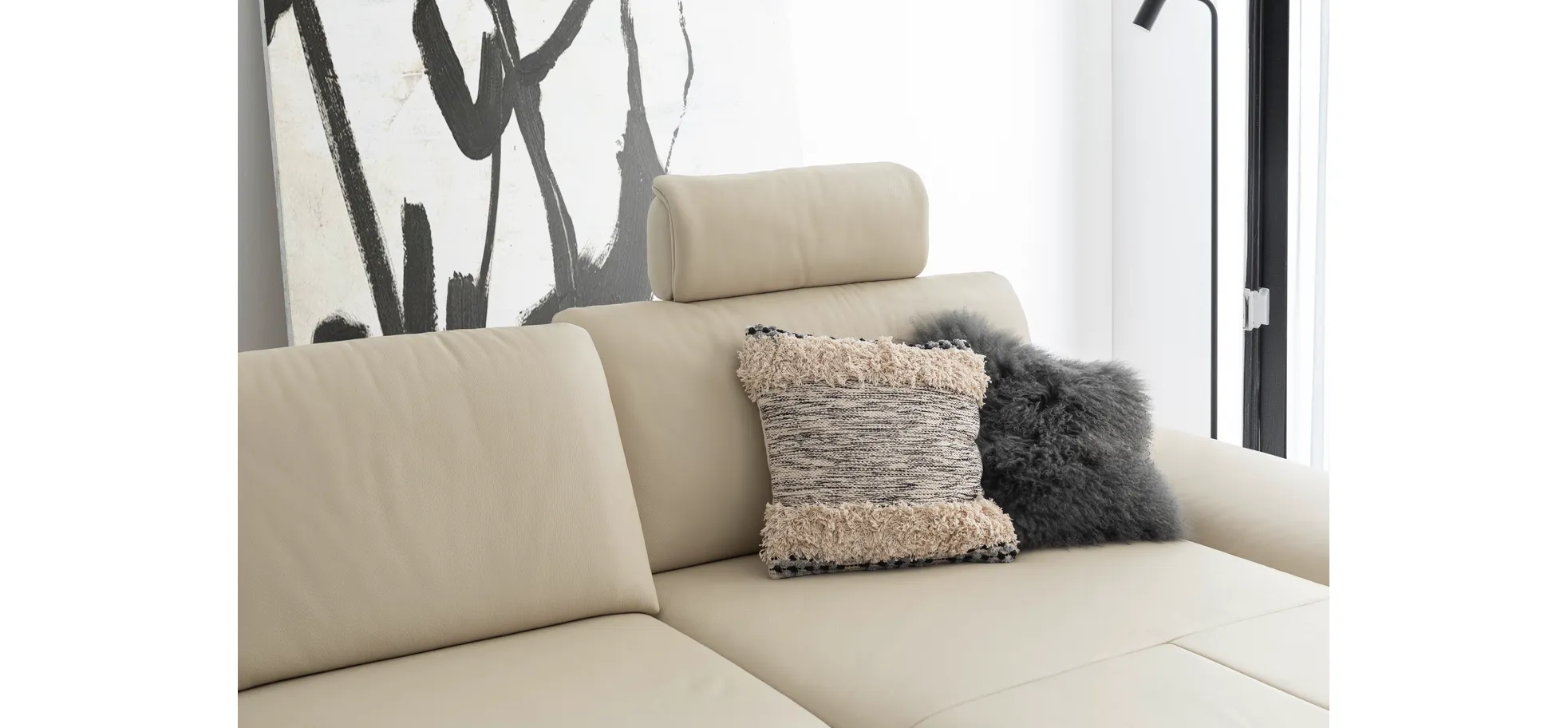 Ecksofa Collina - 2,5-Sitzer, Longchair rechts, inklusive Kopfstütze, Leder, Ecru