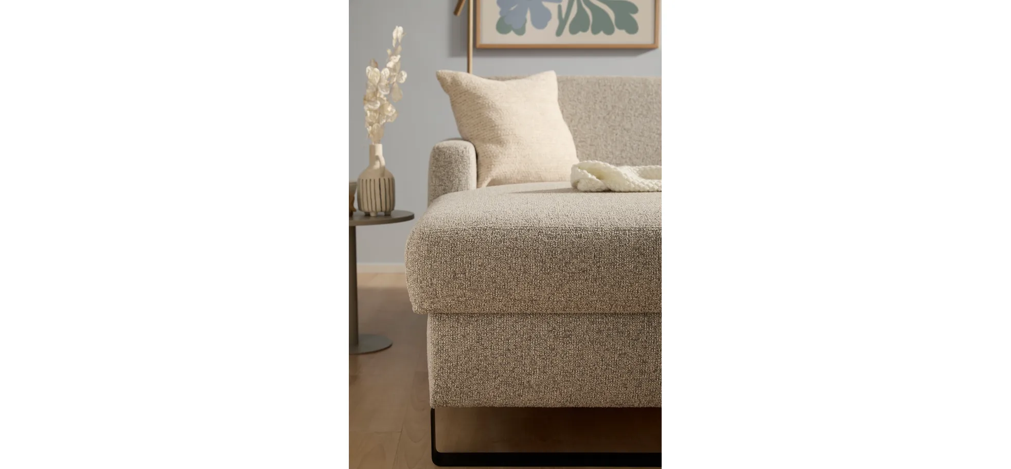 Schlafsofa Laredo - Longchair mit 2-Sitzer rechts inkl. Schlaffunktion mit Bettkasten, Stoff, Graubeige