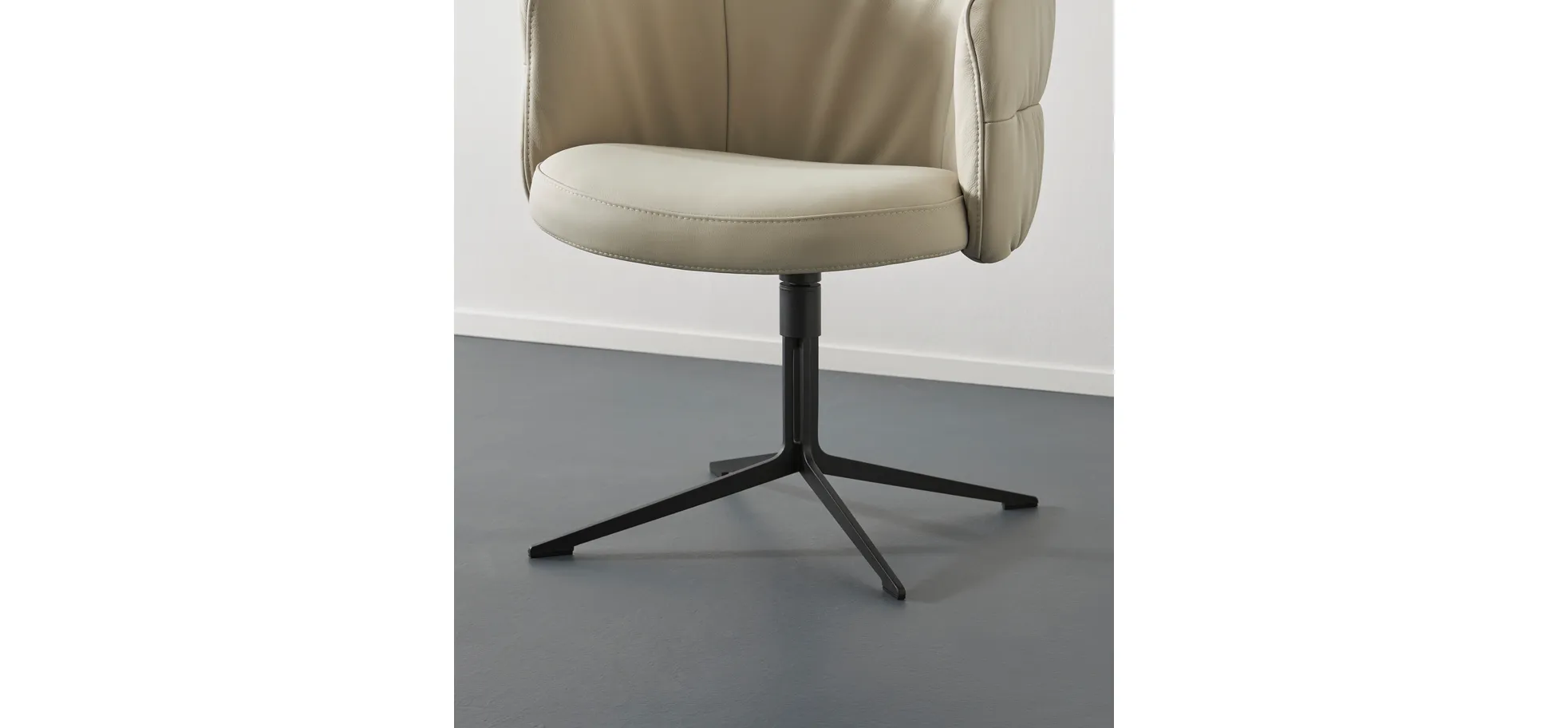 Armlehnstuhl Milana - drehbar, Leder, Offwhite