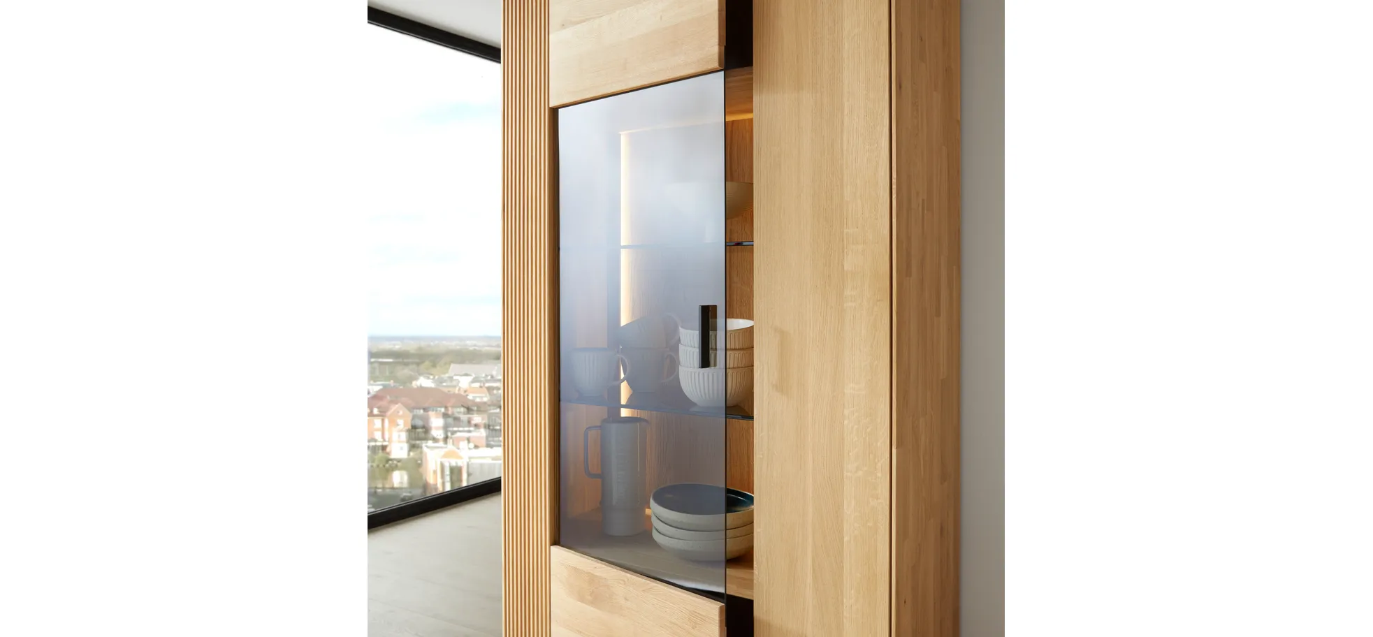 Vitrine Estana - inkl. Beleuchtung, Eiche massiv, legno