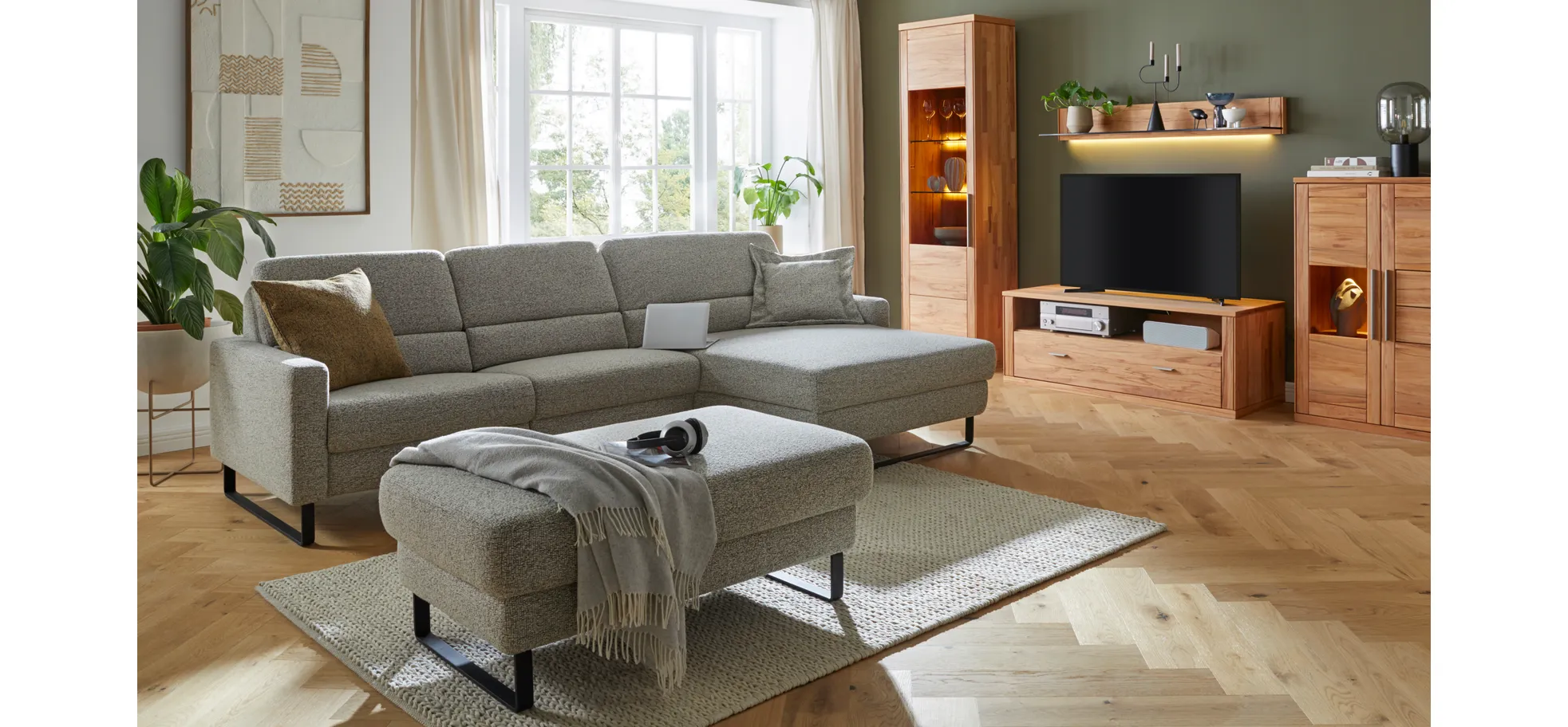 Ecksofa Valera - 3-Sitzer mit Longchair rechts inkl. Rückenlehne verstellbar und Relaxfunktion motorisch, Stoff, Limone