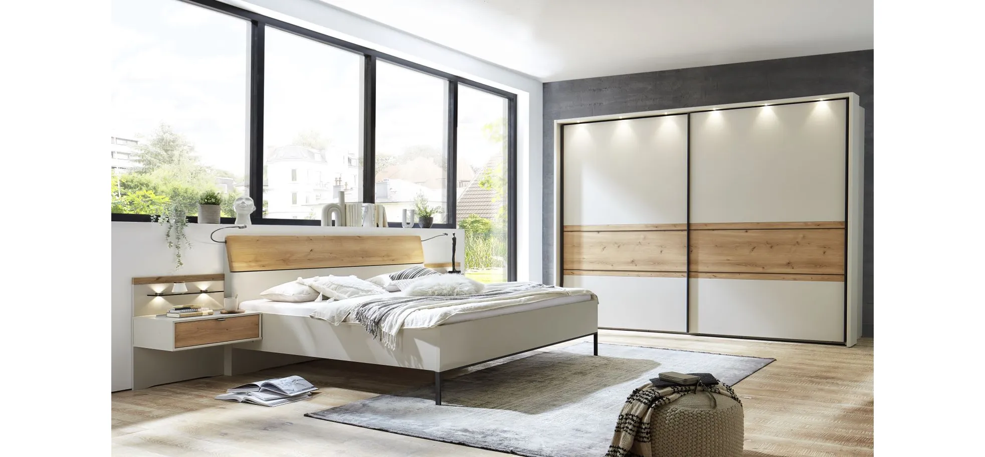 Schlafzimmer - mit Passepartout und Beleuchtung, Champagner Dekor, Absetzung Bianco Eiche