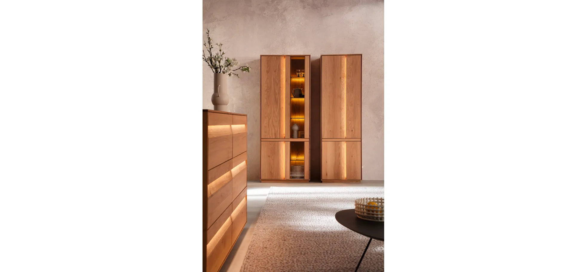 Schrank Due Viso - inkl. Beleuchtung, BHT ca. 63x200x40 cm, Wildeiche massiv, geölt