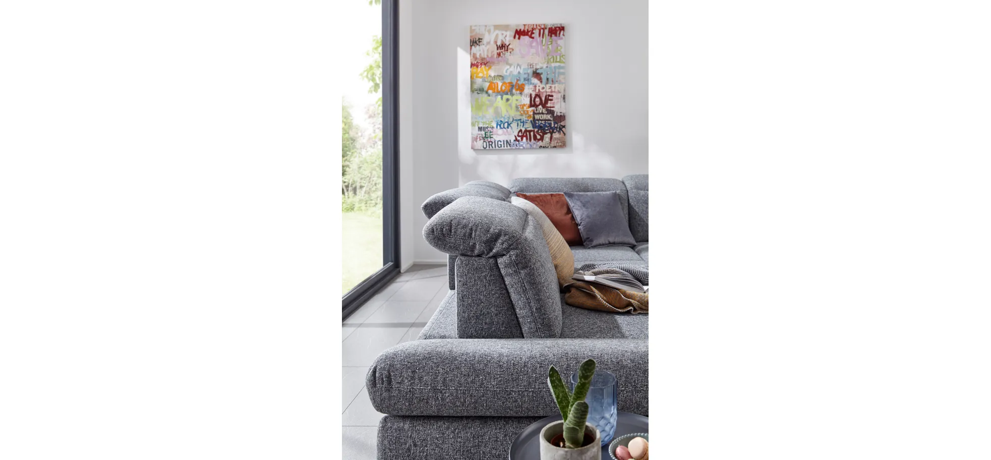 Ecksofa Alegria - 2,5-Sitzer mit Ecke rechts inkl. Kopfteil/ Armlehne/ Sitztiefe verstellbar, Stoff, Graublau