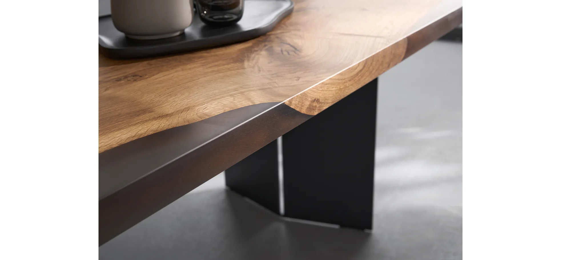 Esstisch Nera - LB ca. 220 x 110 cm, Asteiche massiv, Epoxy, Grau