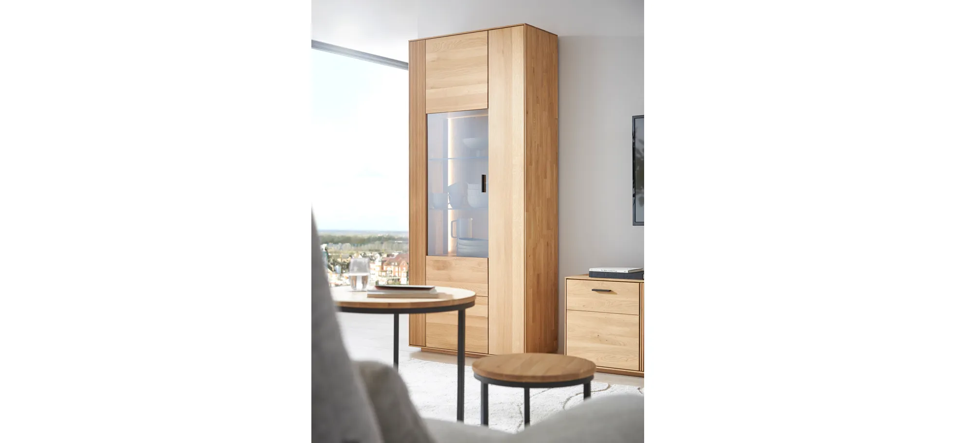 Vitrine Estana - inkl. Beleuchtung, Eiche massiv, legno