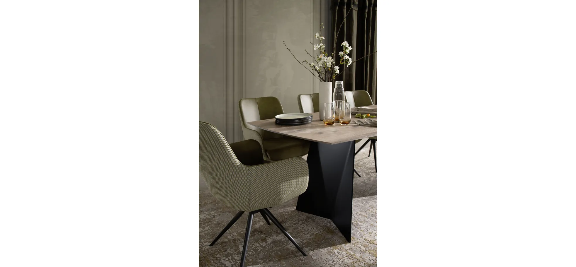 Esstisch 3100 - LB ca. 220x100 cm, Asteiche massiv, Geräuchert, Bianco, Stahlwange, Schwarz