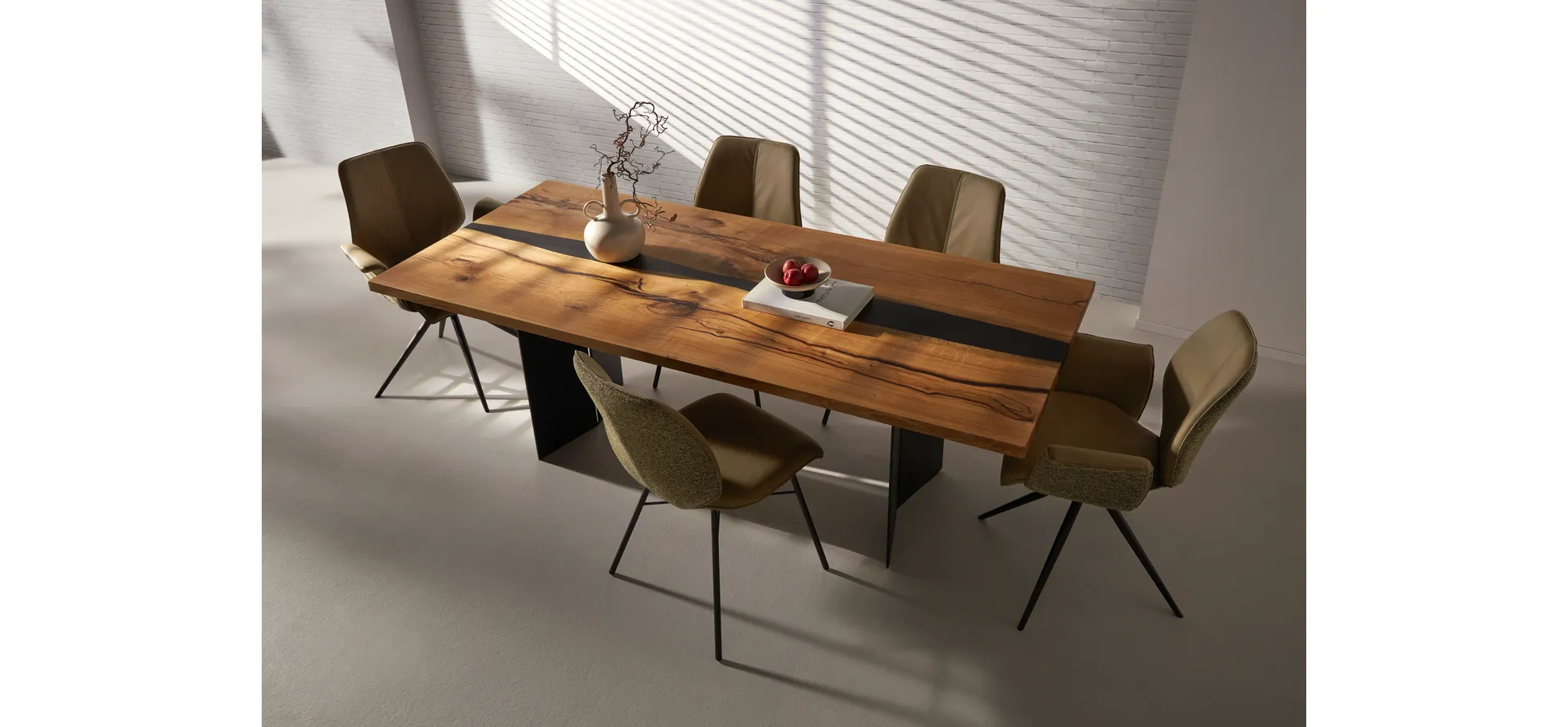 Esstisch Nera - LB ca. 220x110 cm, Asteiche massiv, Epoxy