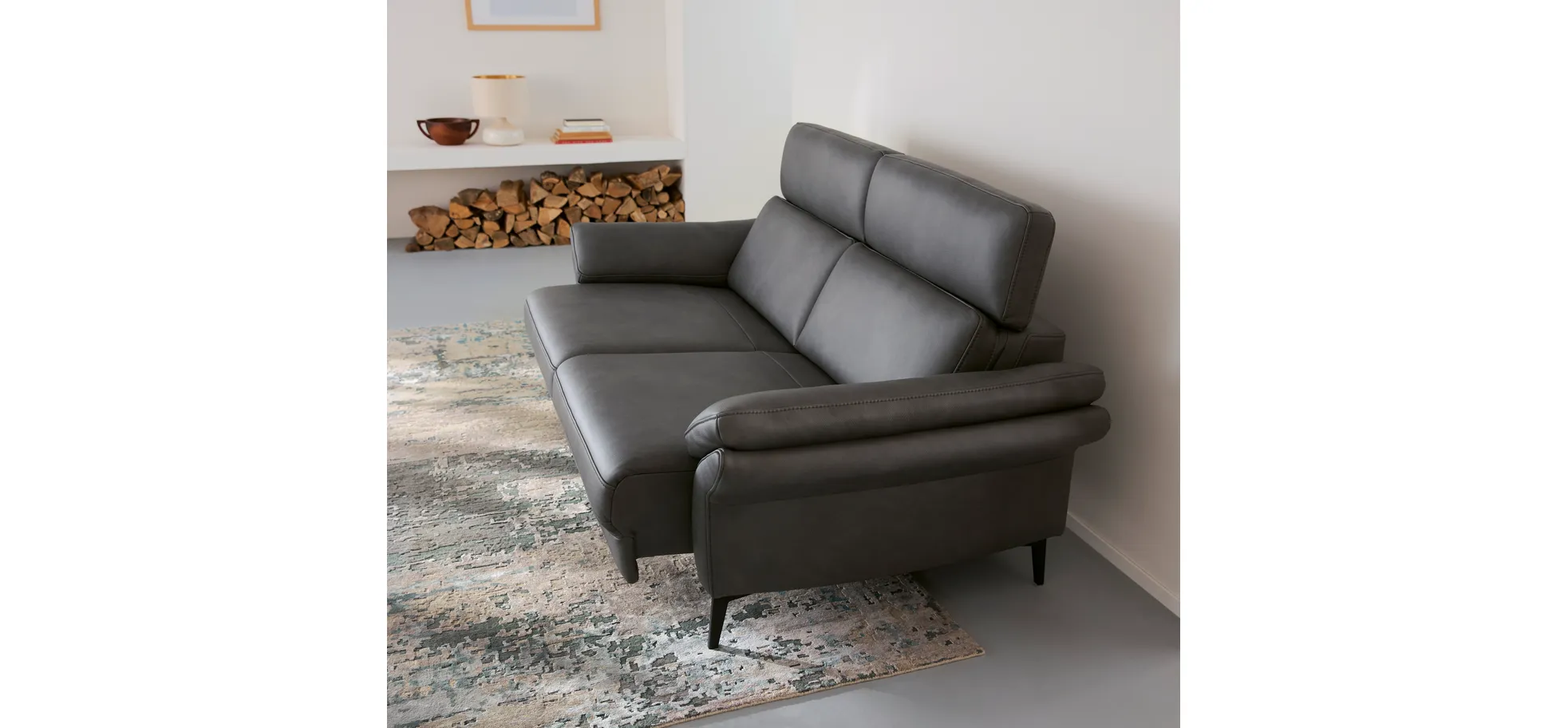 Sofa Atella - 2,5 Sitzer inkl. motorischem Sitzvorzug, Kopfteilverstellung, Leder, Anthrazit