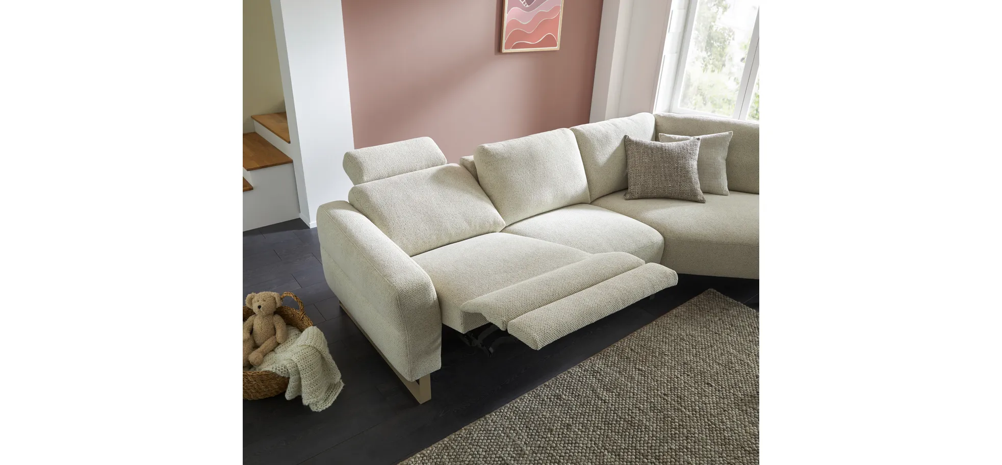 Ecksofa Leona - 2,5-Sitzer mit Ecke rechts inkl. Relaxfunktion motorisch, Stoff, Creme 