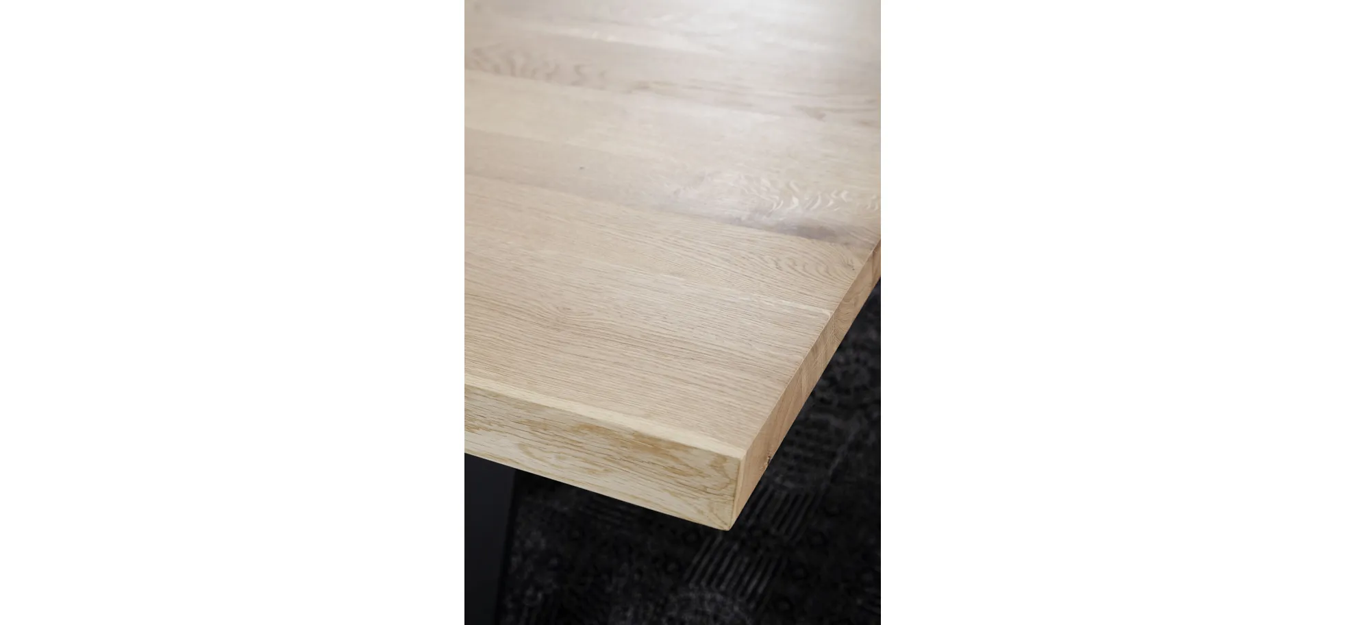 Esstisch 3100 - LB ca. 200x100 cm, Asteiche massiv, Waldkante, Kreuzfuß, Schwarz