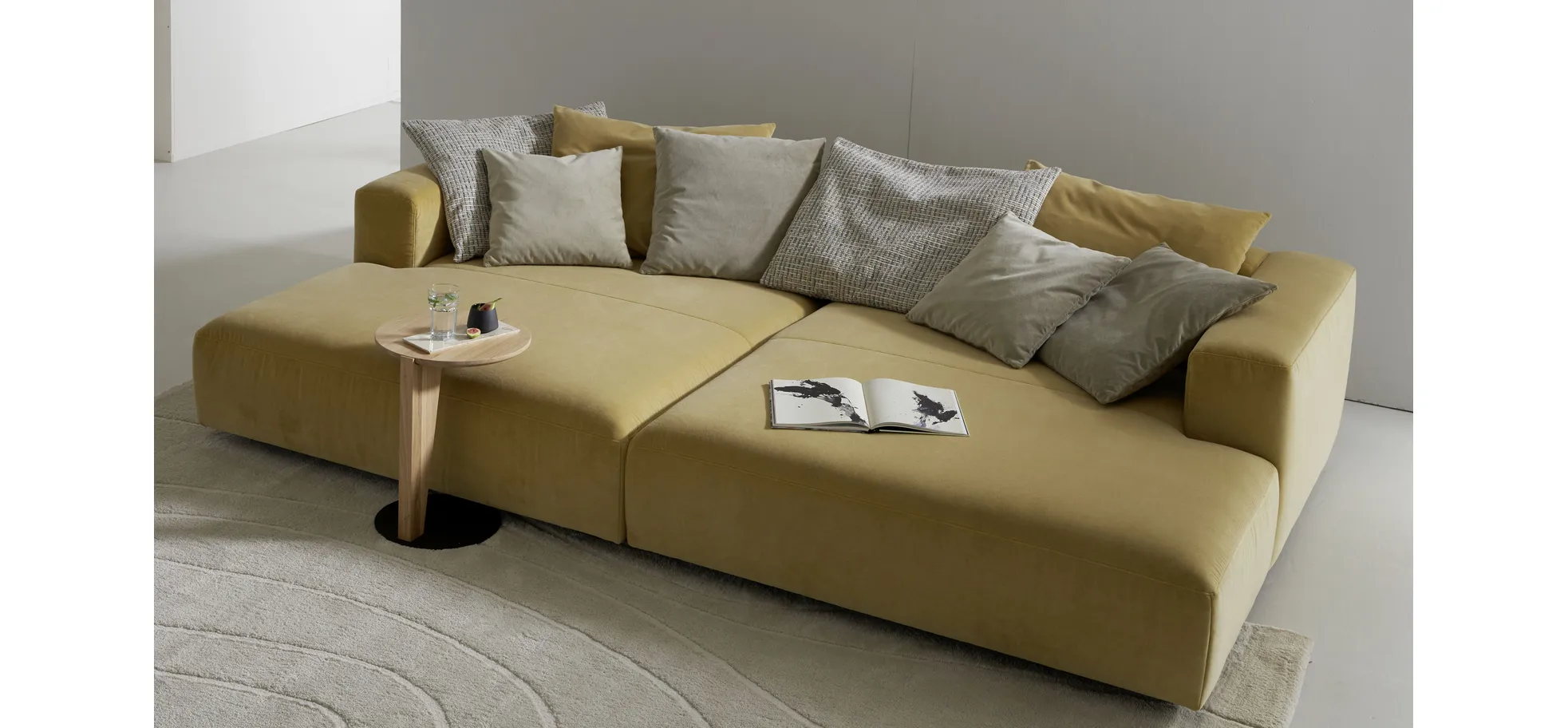 Megasofa Caruso - inklusive Kissen, Velour, Senfgelb 9152361