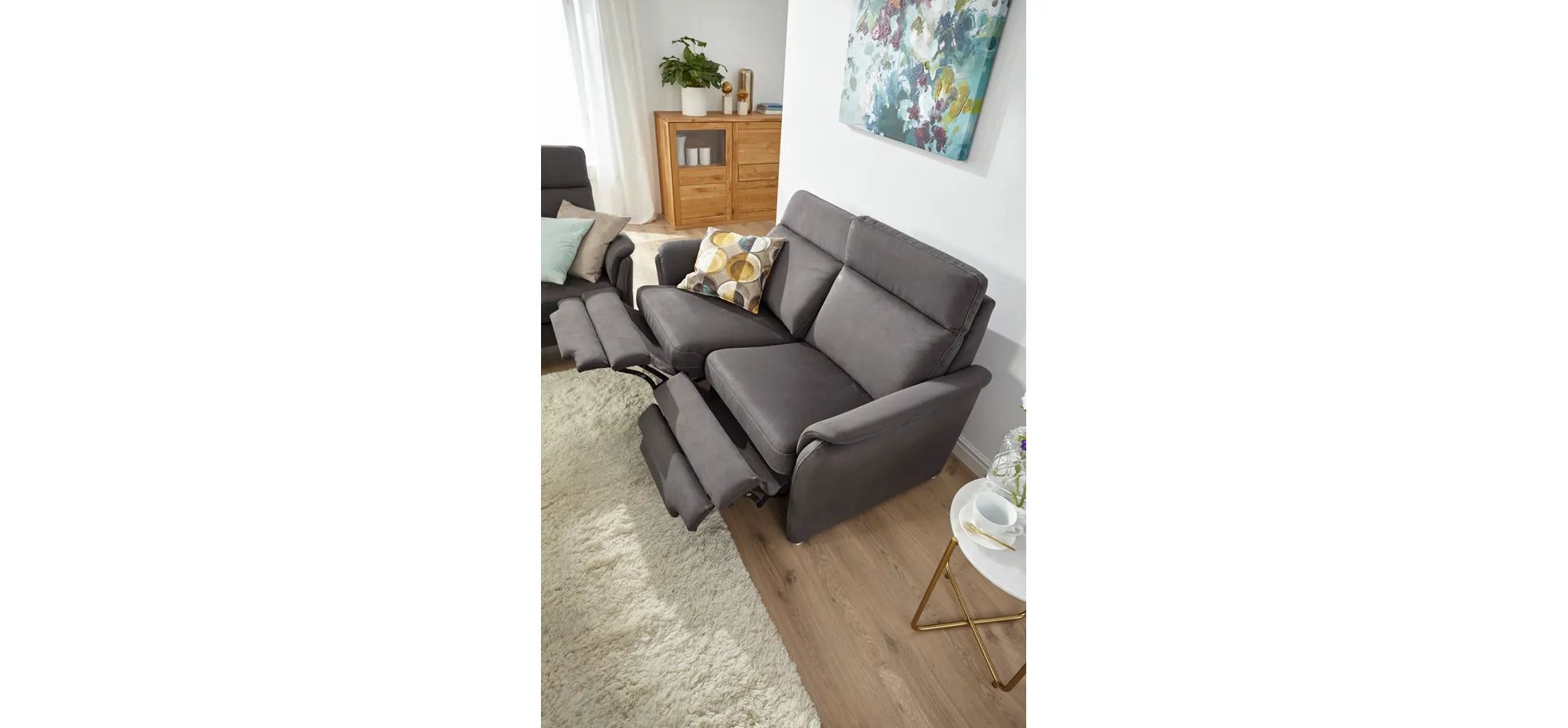 Sofa Arima - 2-Sitzer inkl. Relaxfunktion (motorisch), Stoff, Dunkelbraun