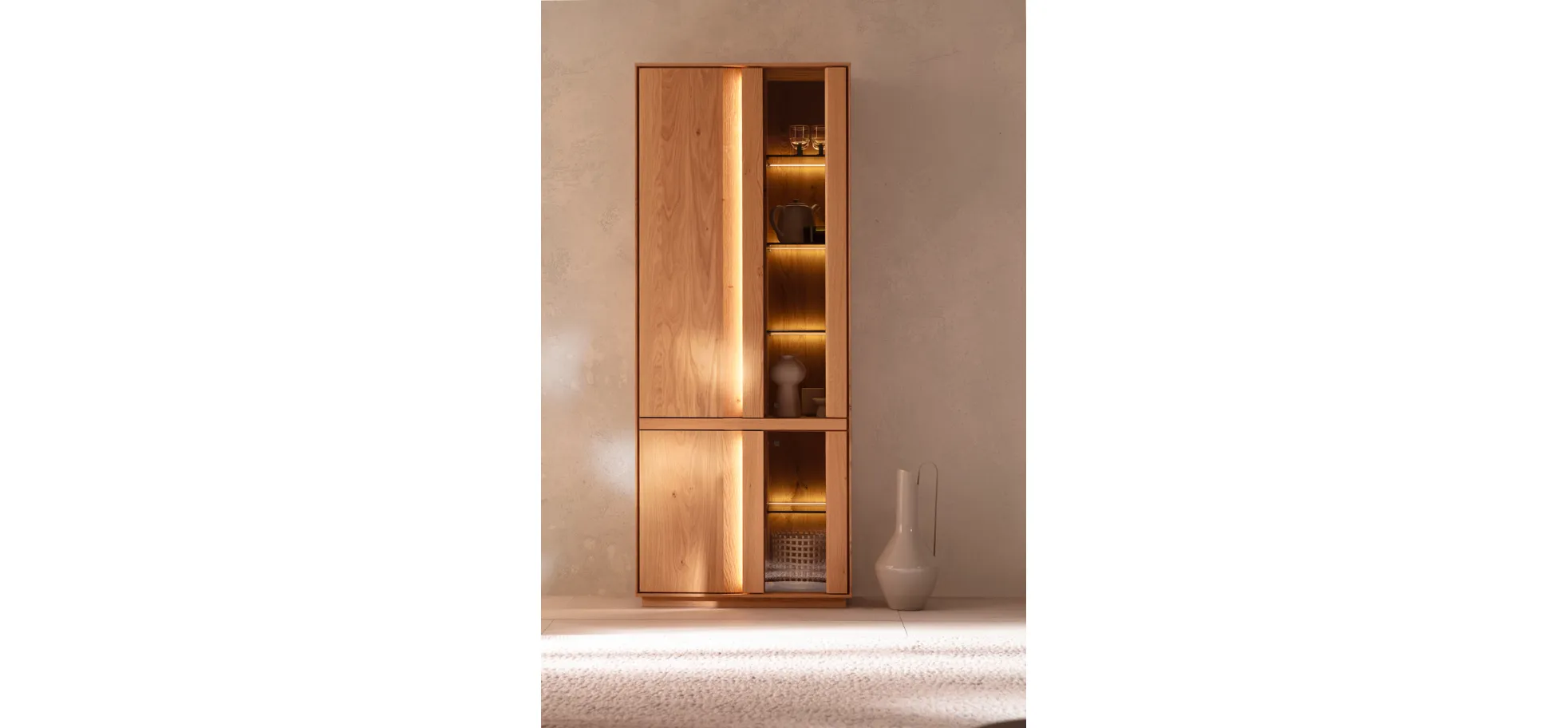 Vitrine Due Viso - inkl. Beleuchtung, BHT ca. 78x200x40 cm, Wildeiche massiv, geölt