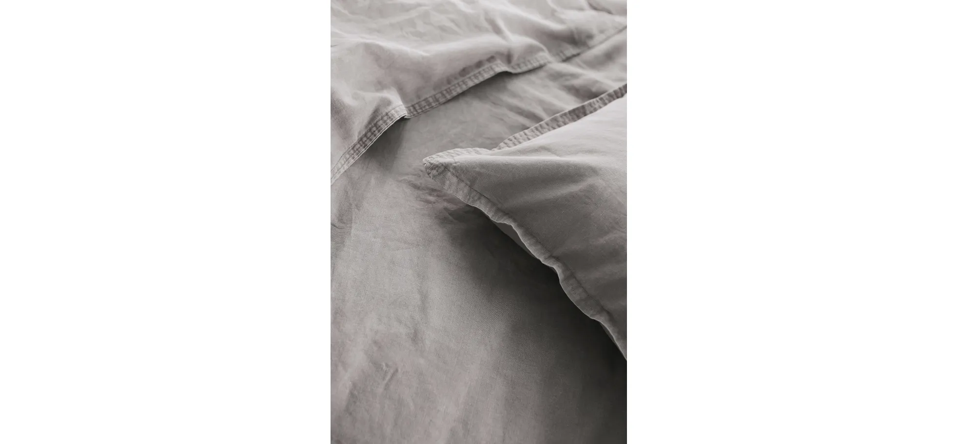 Sofa Arima - 2,5-Sitzer inkl. Sitzvorzug (motorisch) und Armlehnen verstellbar, Stoff, Dunkelbraun
