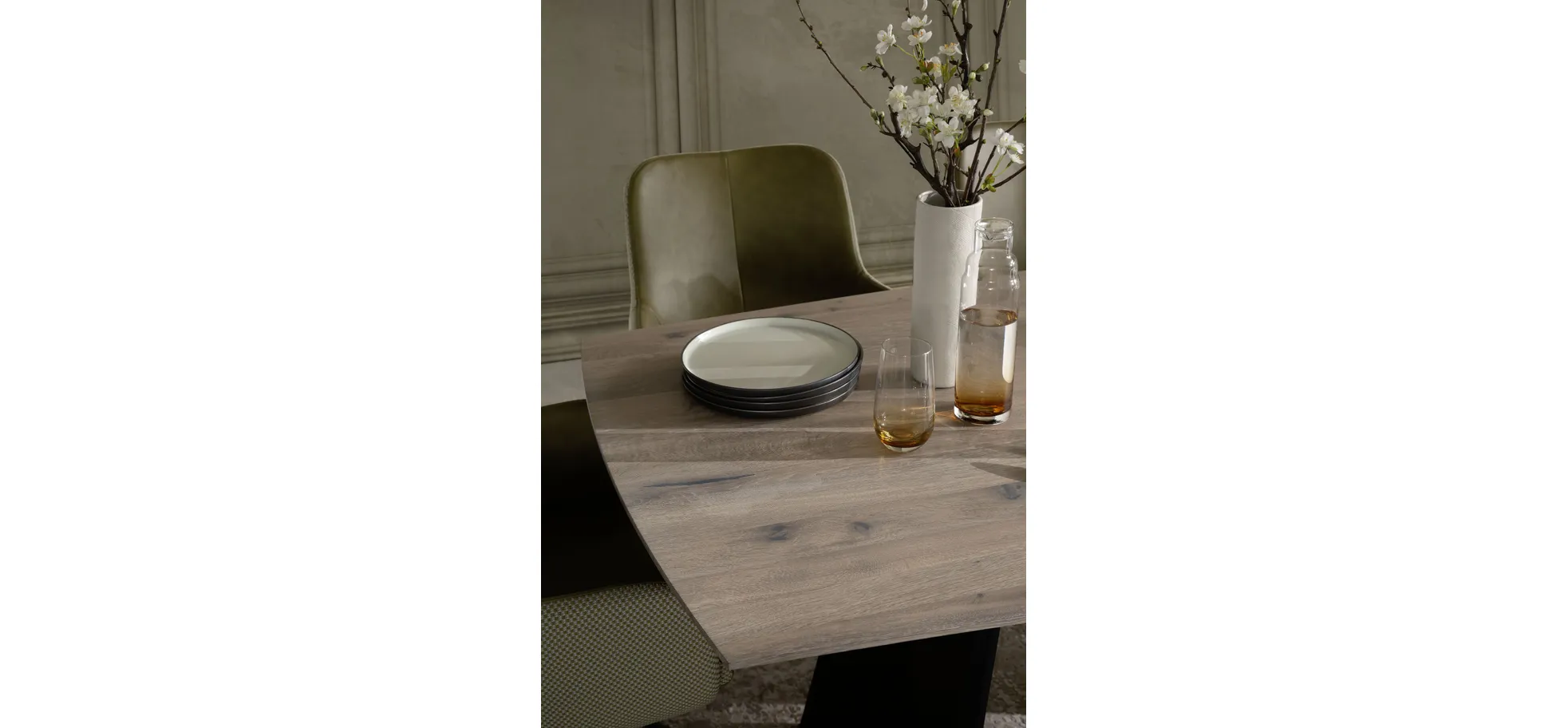Esstisch 3100 - LB ca. 220x100 cm, Asteiche massiv, Geräuchert, Bianco, Stahlwange, Schwarz