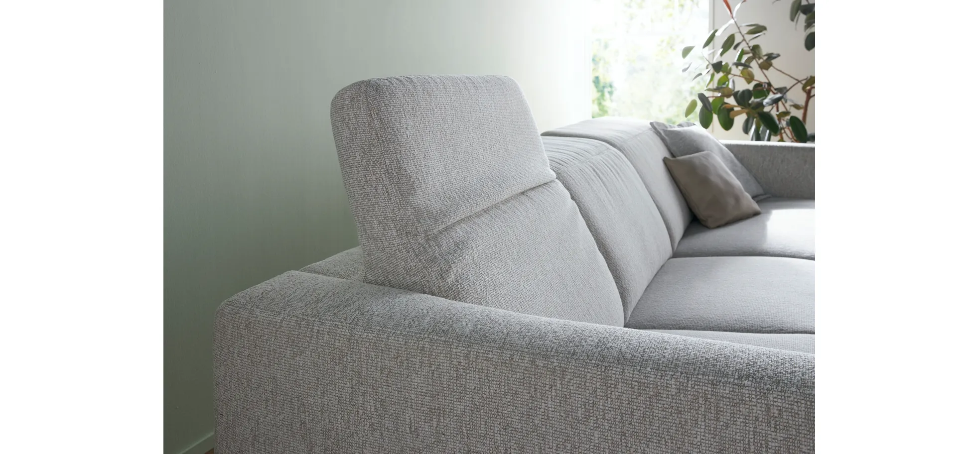 Ecksofa Rafaela 2.0 - 2,5-Sitzer mit Longchair rechts inkl. Kopfteilverstellung, Stoff, Champagner