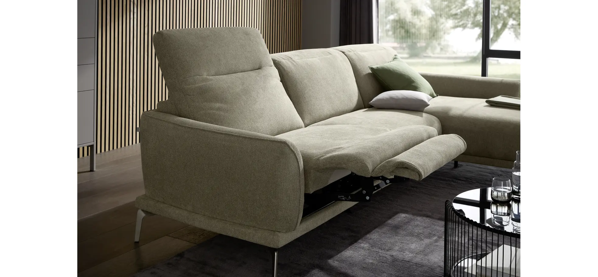 Ecksofa Amadena - 2-Sitzer mit Longchair rechts inkl. Relaxfunktion motorisch, Stoff, Limone