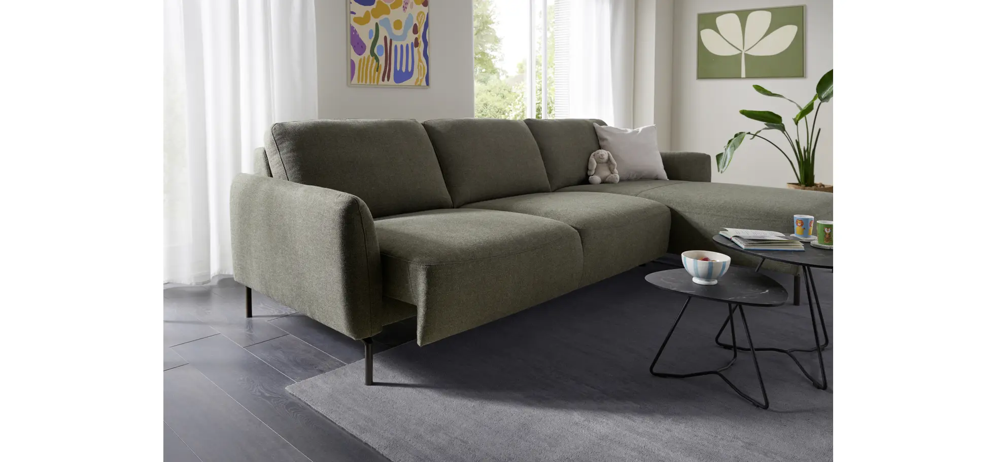 Ecksofa Leona - 3-Sitzer mit Longchair rechts inkl. Sitzvorzug motorisch, Stoff, Braungrün