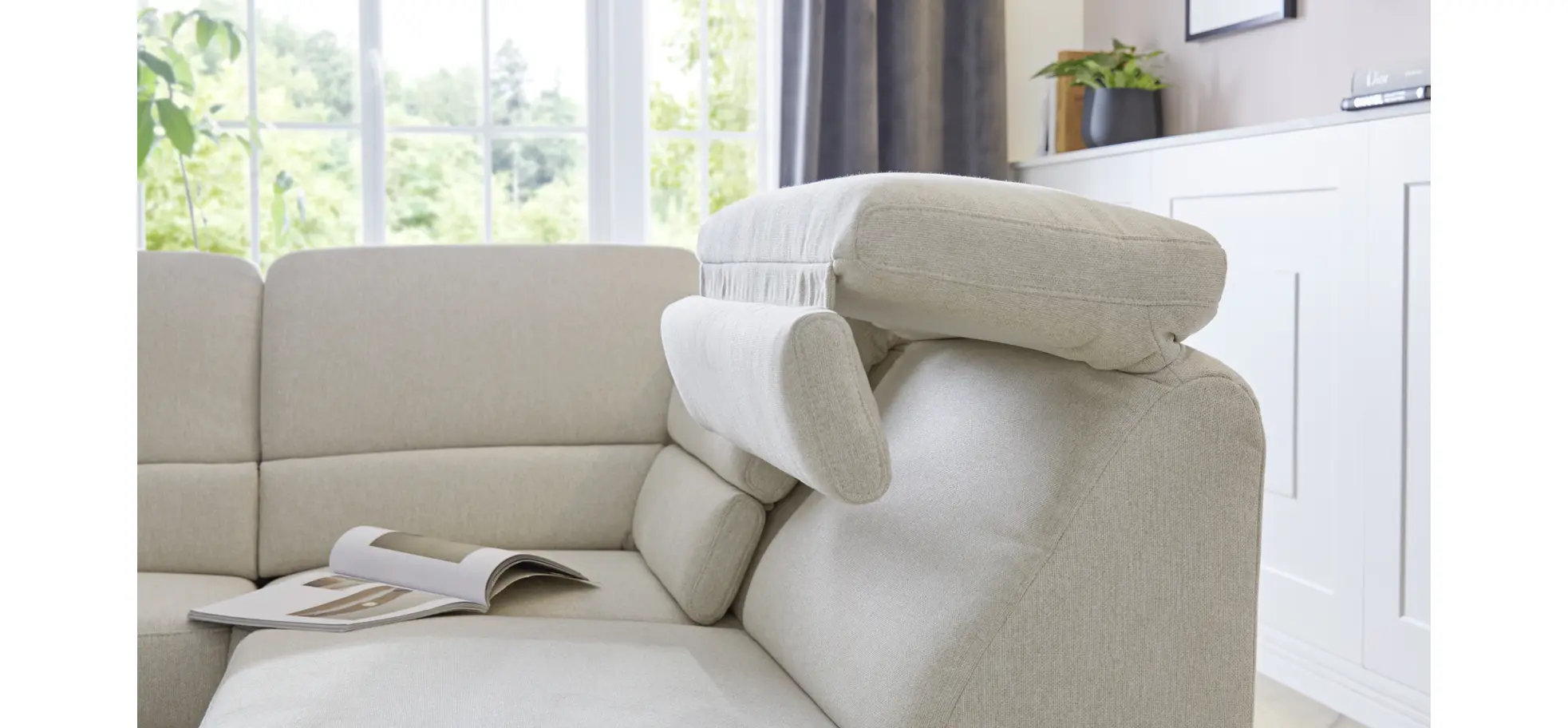 Ecksofa Valera - 3-Sitzer mit Ecke rechts inkl. Rückenlehne verstellbar und Relaxfunktion motorisch, Stoff, Natur