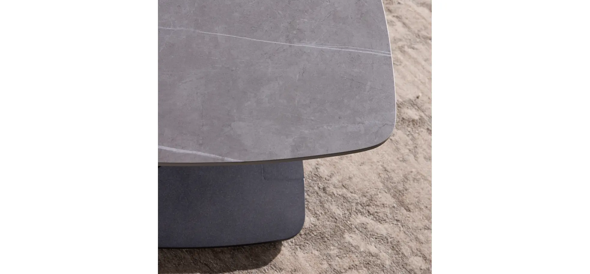 Beistelltisch Camas - LBH ca. 50x50x48 cm, Keramik, Dunkelgrau