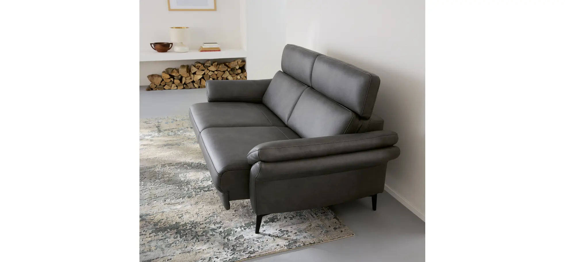 Sofa Atella - 2,5 Sitzer inkl. motorischem Sitzvorzug, Kopfteilverstellung, Leder, Anthrazit