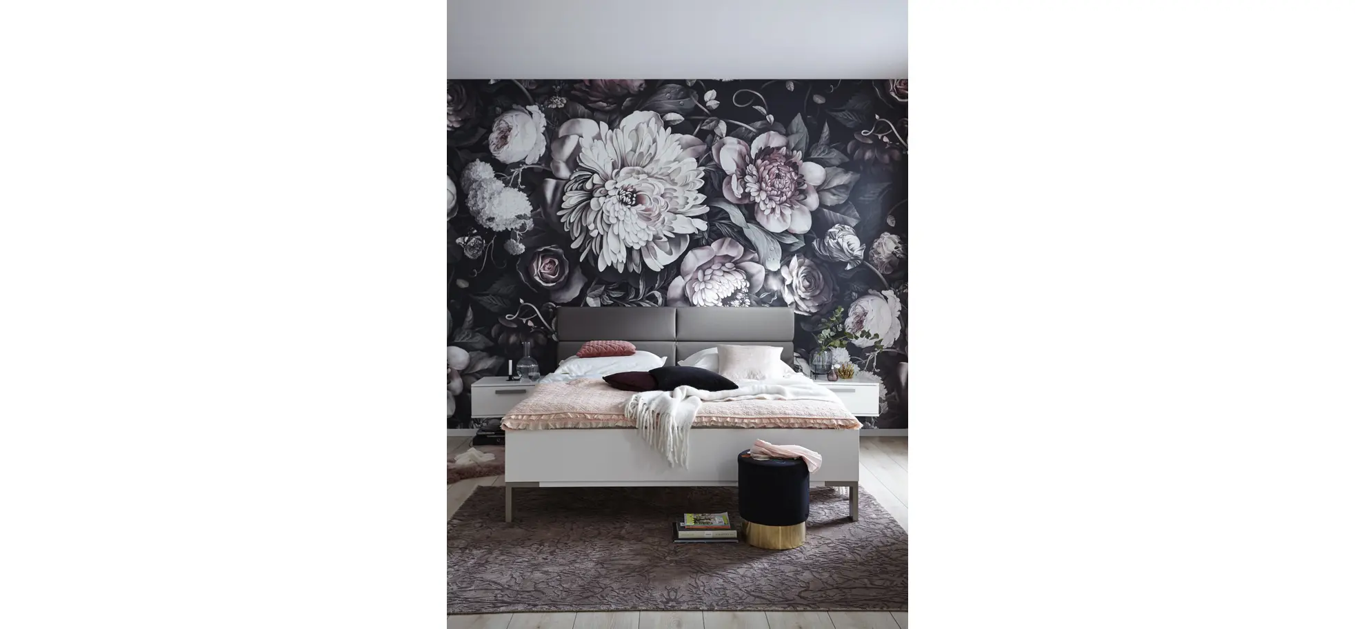 Bett Viana - Liegefläche ca. 200x200 cm, Holzwerkstoff Weiß, Kunstleder Anthrazit