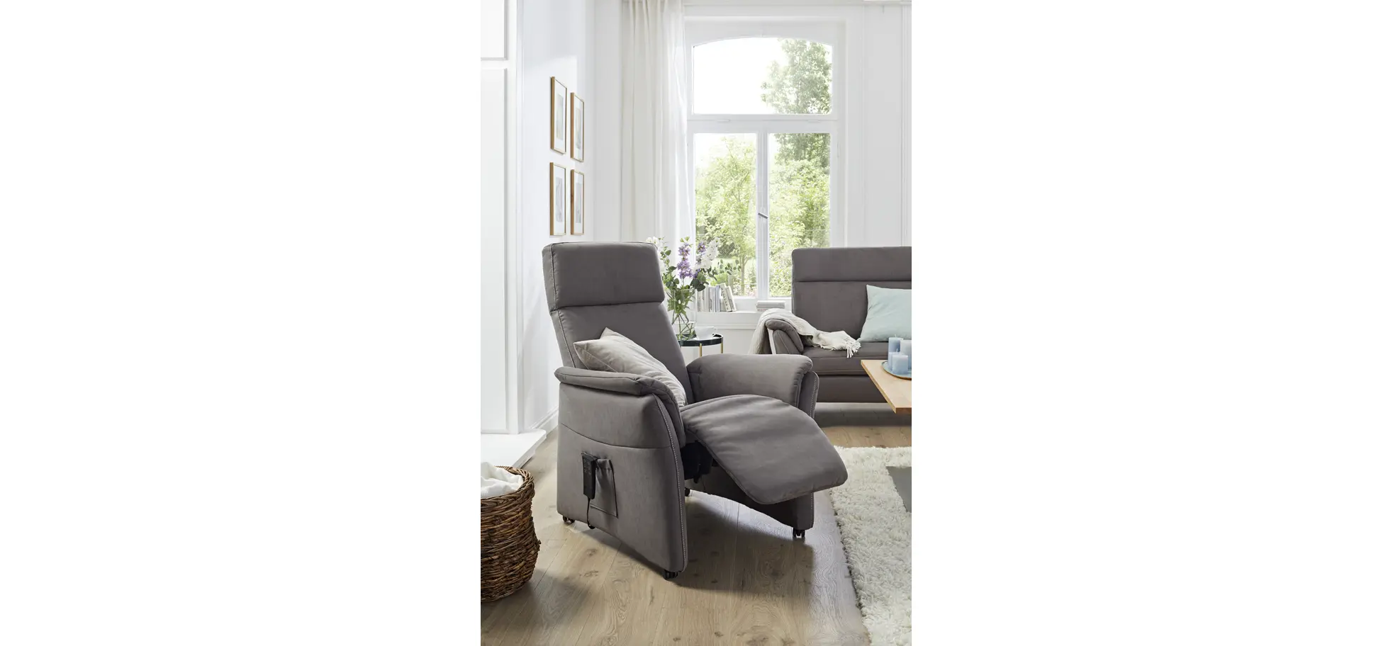 Relaxsessel Arima - Relaxfunktion (motorisch), Kopfteil verstellbar, Stoff, Dunkelbraun