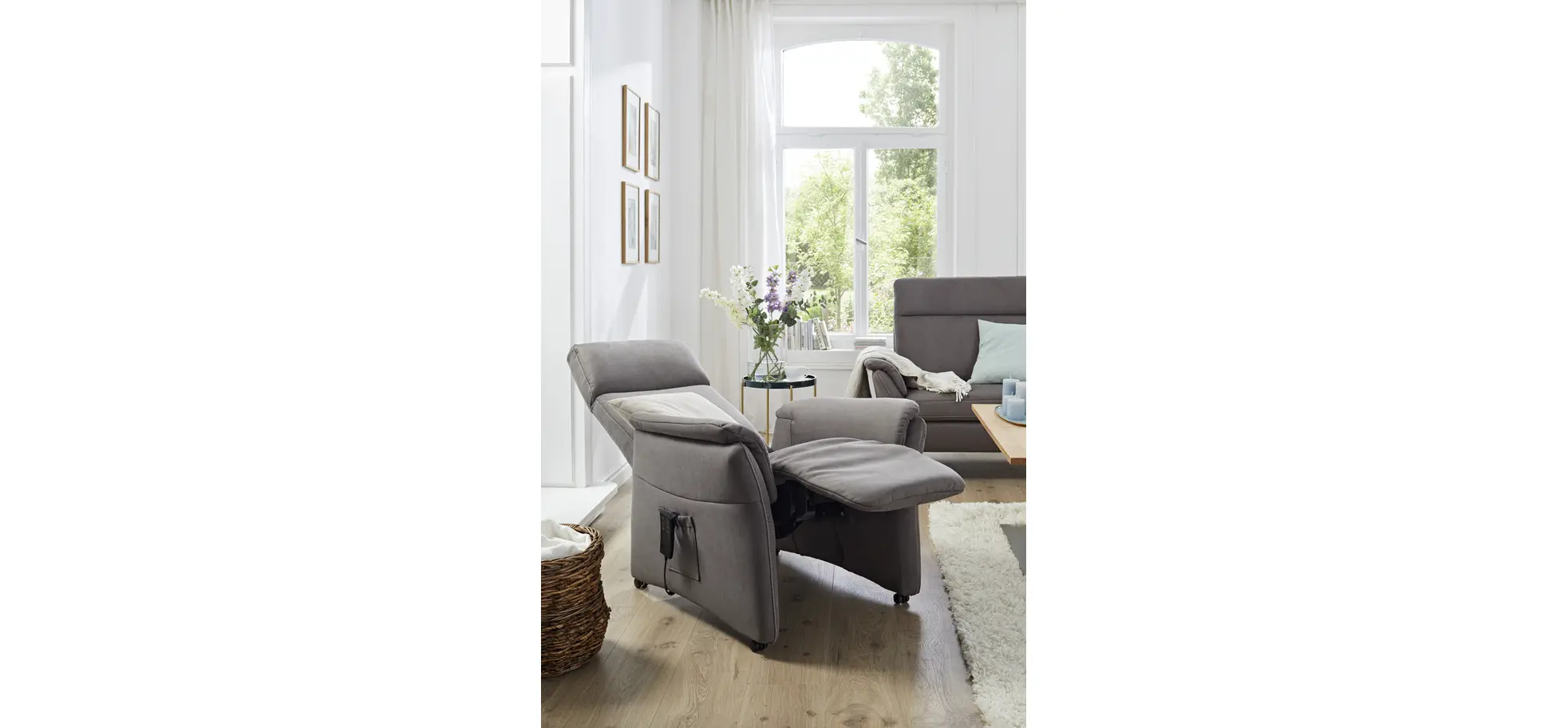 Relaxsessel Arima - Relaxfunktion (motorisch), Kopfteil verstellbar, Stoff, Dunkelbraun