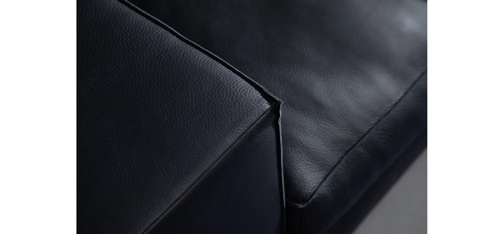 Sofa Aprino 1 - 4-Sitzer XXL, Leder, Schwarz, Armlehne Block