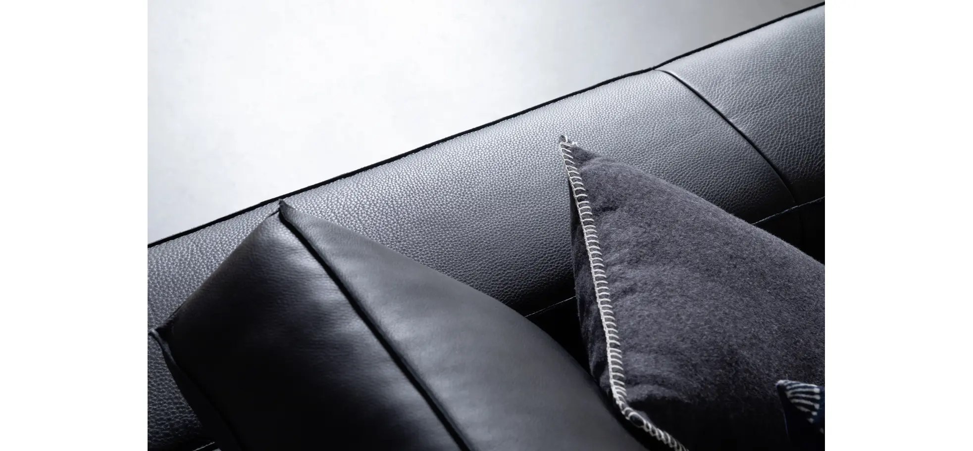 Sofa Aprino 1 - 4-Sitzer XXL, Leder, Schwarz, Armlehne Block