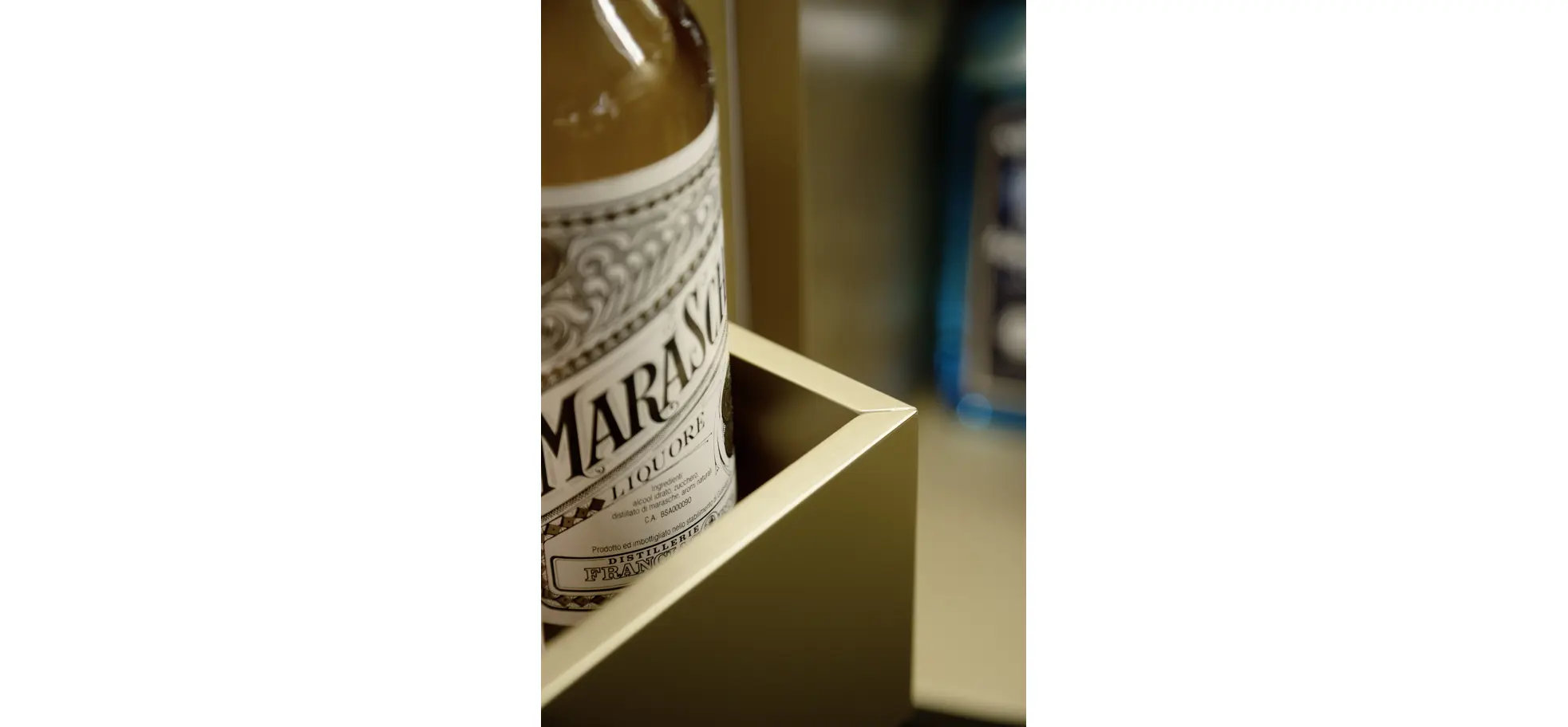 Barschrank 3900 - Lack matt, Goldfarben