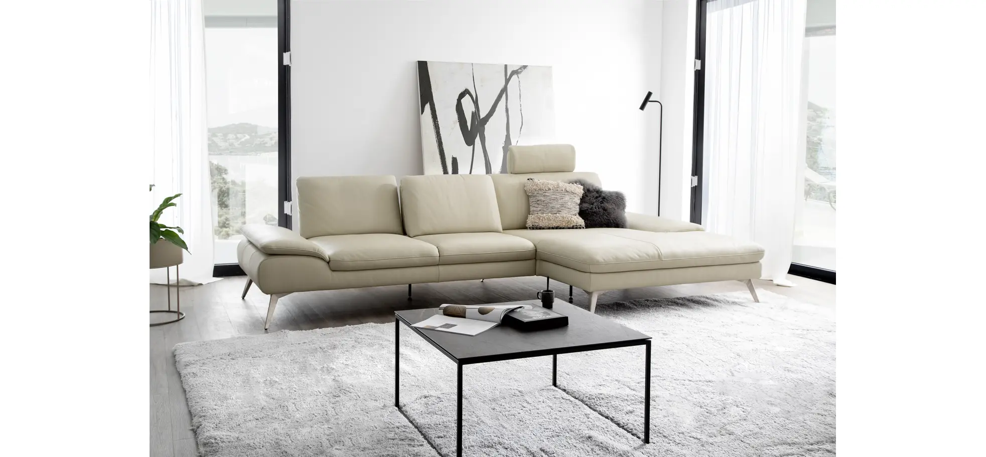 Ecksofa Collina - 2,5-Sitzer, Longchair rechts, inklusive Kopfstütze, Leder, Ecru