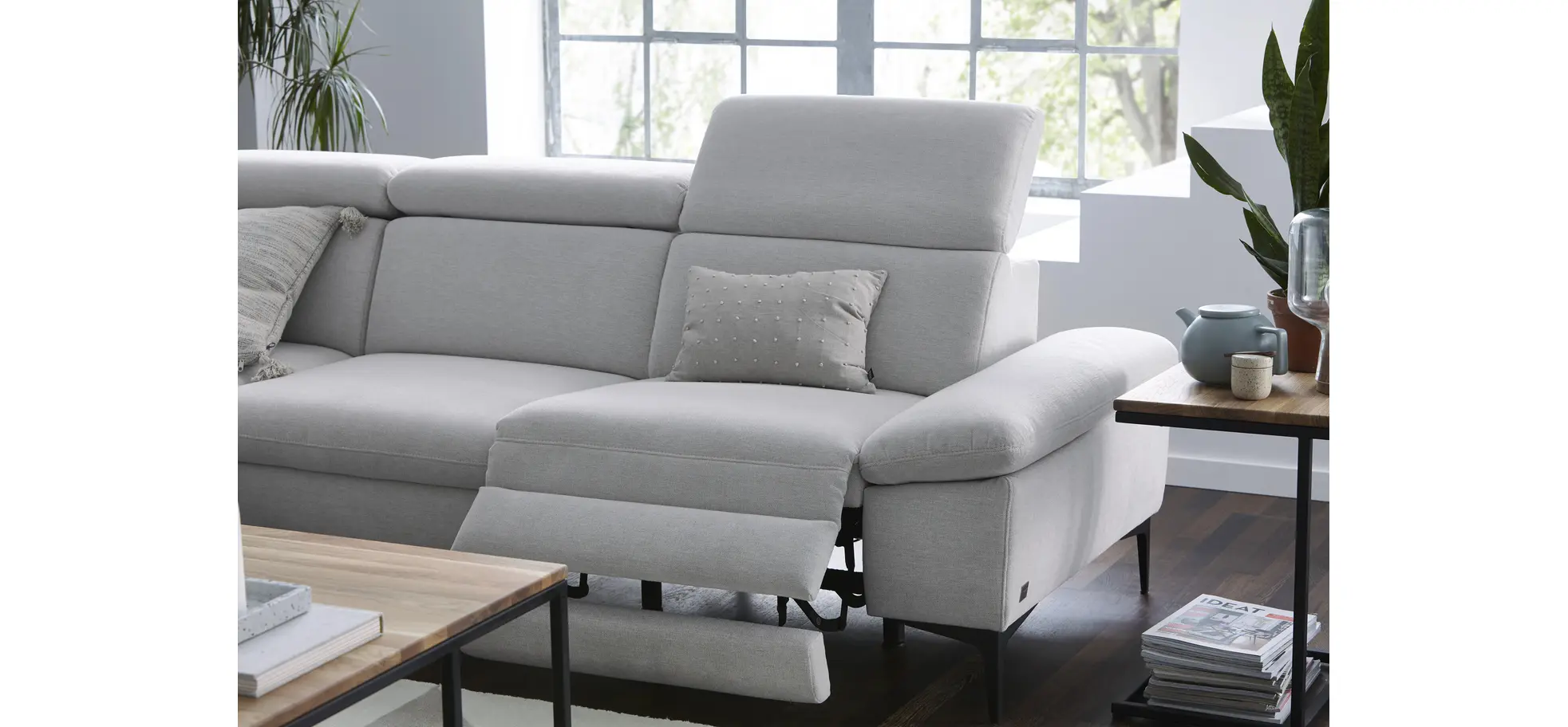Ecksofa Felipa - Ecke links mit 2,5-Sitzer inkl. Armlehne verstellbar und Rückenlehne/Sitztiefe verstellbar (motorisch), Stoff, Natur