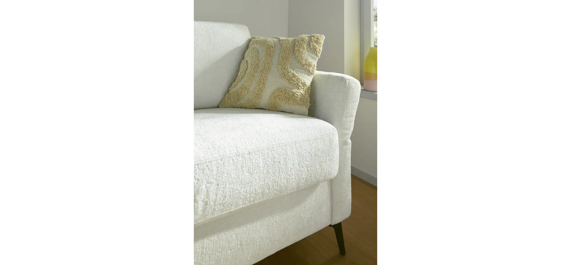 Schlafsofa Laredo - 2,5-Sitzer inkl. Schlaffunktion und Armlehne klappbar, Stoff, Offwhite