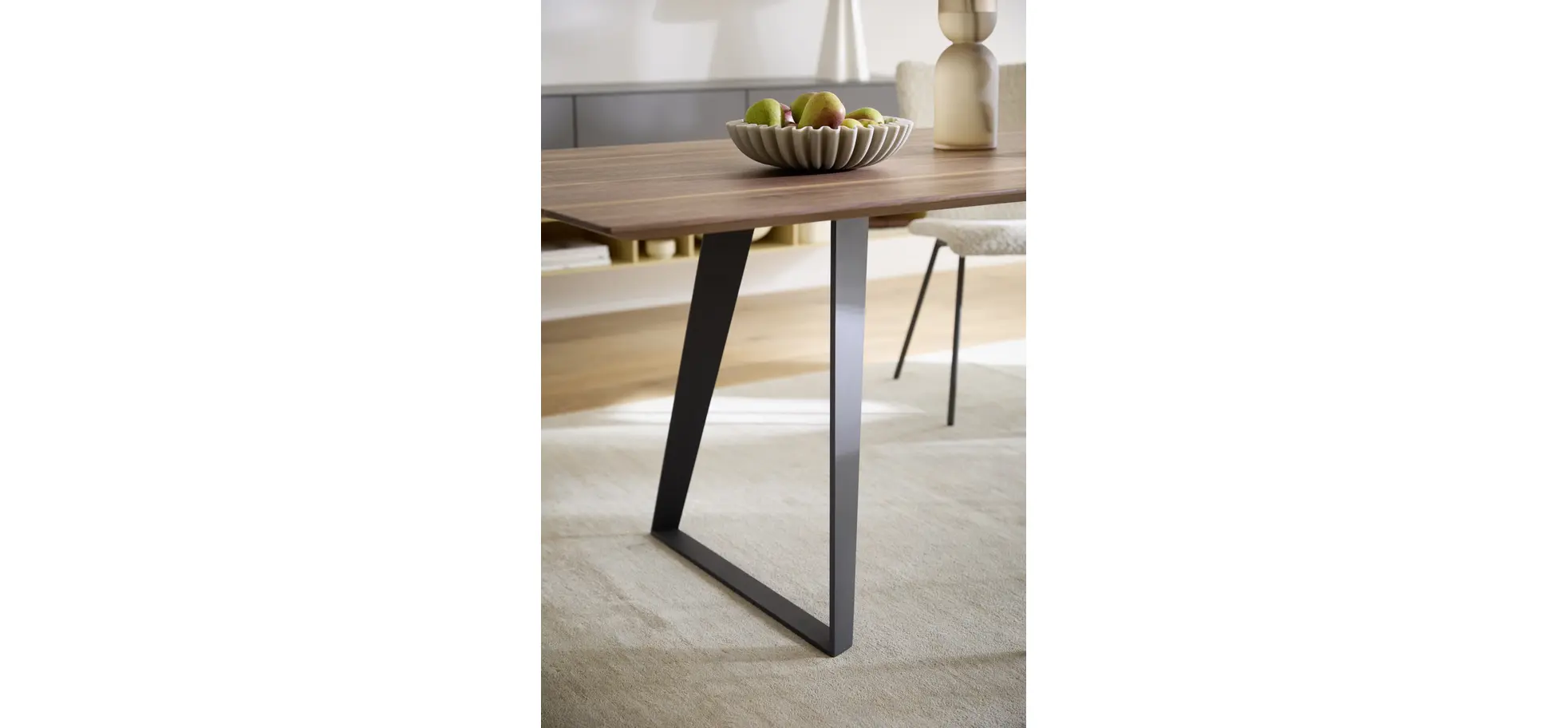 Esstisch Cinque Passi - LB ca. 220x95 cm, Nussbaum Massiv