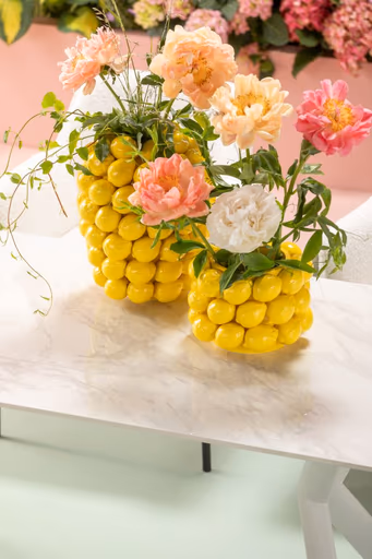 Vase- DH ca. 26x43 cm, Porzellan, Gelb