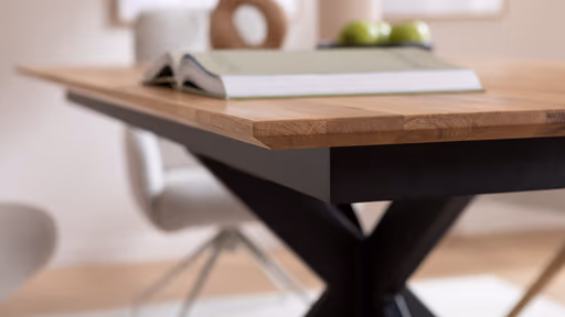 Esstisch Liora - ausziehbar, LB ca. 180x95 cm, Wildeiche massiv, natur geölt