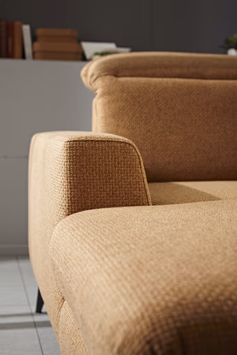 Wohnlandschaft Alegria - Longchair links mit 2,5-Sitzer und Ecke rechts inkl. Schlaffunktion und Kopfteil/ Sitztiefe verstellbar, Stoff, Kurkuma