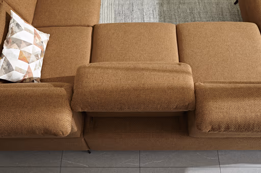 Wohnlandschaft Alegria - Longchair links mit 2,5-Sitzer und Ecke rechts inkl. Schlaffunktion und Kopfteil/ Sitztiefe verstellbar, Stoff, Kurkuma