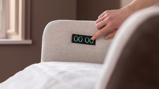 Drehsessel Houston Relax - Größe M, inkl. Relaxfunktion (motorisch), Aufstehhilfe und Kopfstütze, Stoff, außen Taupe/innen Natur