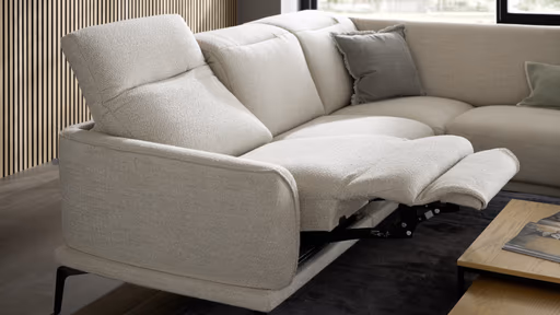 Ecksofa Amadena - 2-Sitzer mit Ecke rechts inkl. Kopfteilverstellung und Sitzvorzug, Stoff, Creme