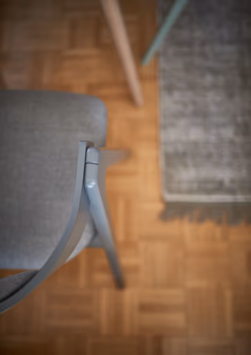 Armlehnstuhl Edge - Grau, Buche massiv, Salbei, lackiert